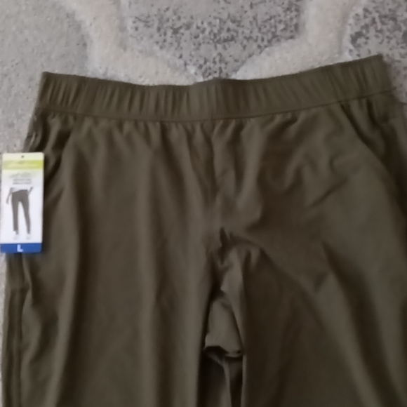 Eddie Bauer Departure Ankle Pant - Picture 2 of 14